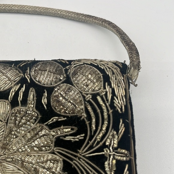 Vintage Silver Metallic Embroidered Clutch Purse Made in India BLEMISH - Picture 2 of 11